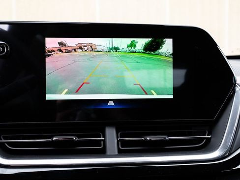 New 2025 Chevrolet Trax RS w/ Sunroof Package image 33