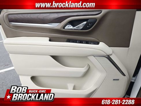 Used 2024 GMC Yukon Denali w/ Advanced Technology Package AWD/4WD image 39