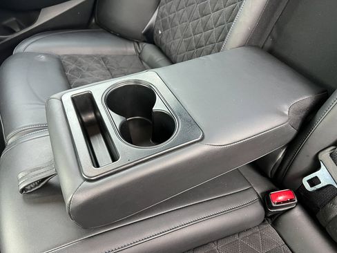 Used 2017 Nissan Maxima SR image 25