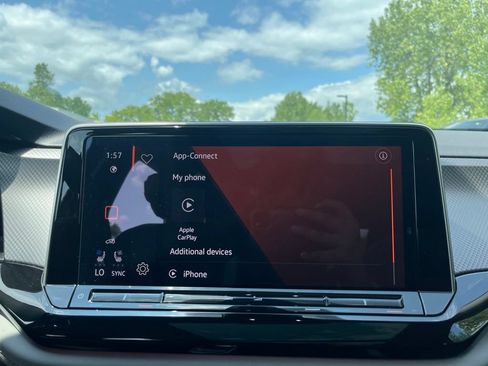 Certified 2026 Volkswagen Atlas Peak Edition AWD/4WD image 17