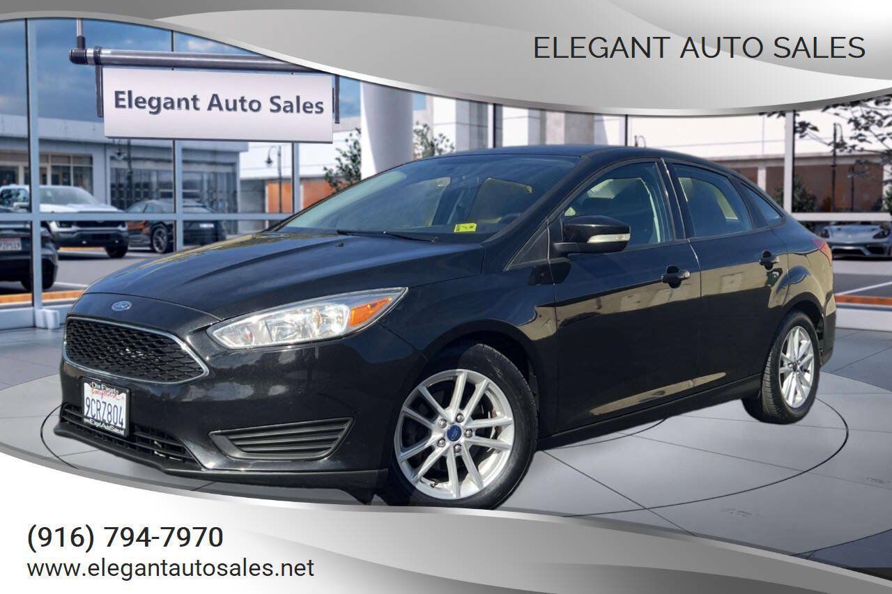 Used 2015 Ford Focus SE w/ SE Cold Weather Package FWD image 1