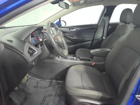 Used 2017 Chevrolet Cruze LT w/ Sun And Sound Package FWD image 13