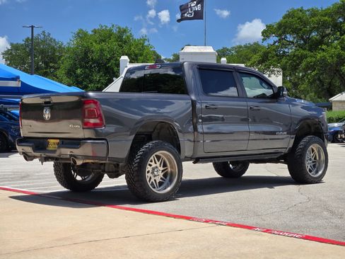 Used 2019 RAM 1500 Big Horn AWD/4WD image 3