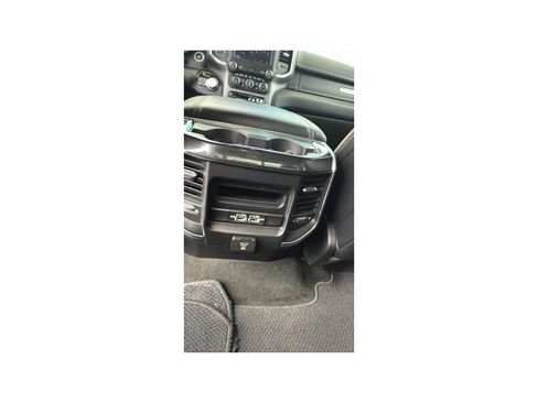Used 2022 RAM 1500 Laramie w/ Sport Appearance Package AWD/4WD image 9