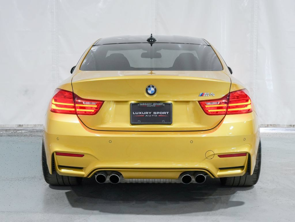 Used 2015 BMW M4 Coupe w/ Executive Package RWD image 3