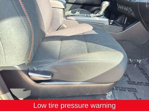 Used 2017 Toyota Tacoma TRD Off-Road image 13