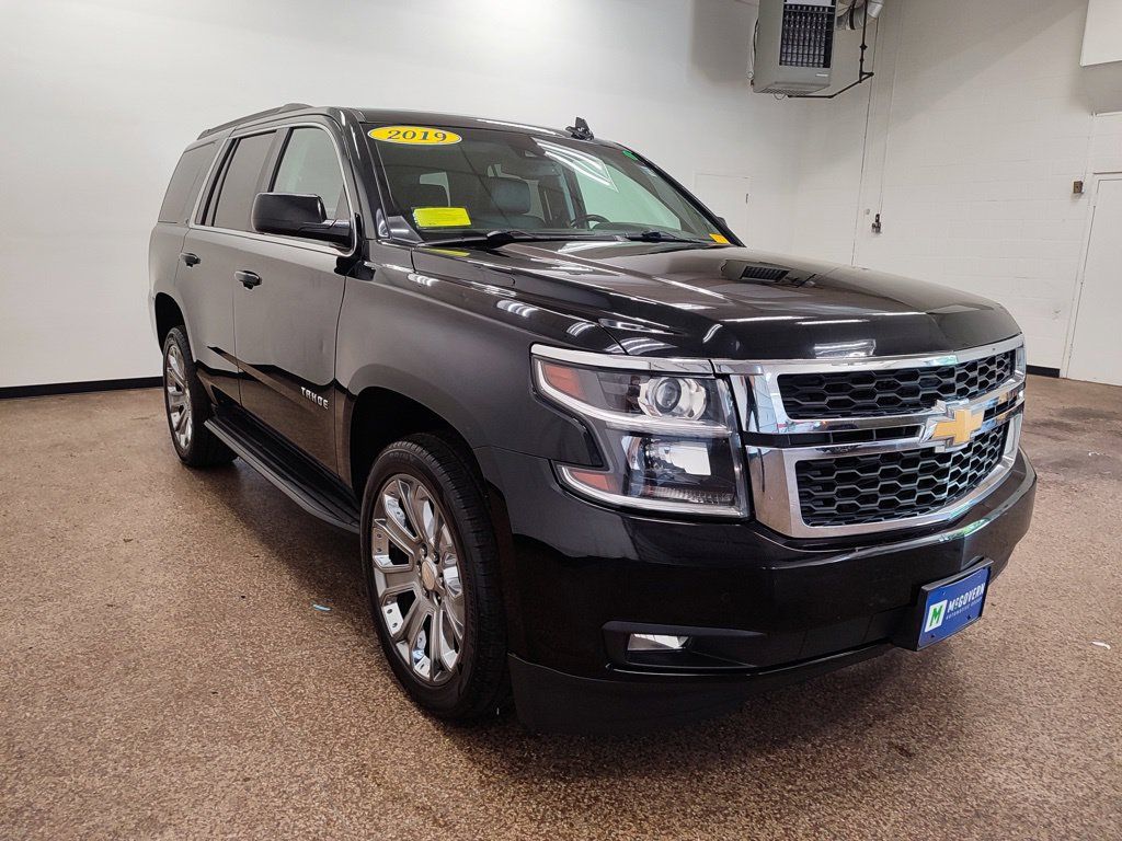 Used 2019 Chevrolet Tahoe LT w/ Luxury Package AWD/4WD image 8