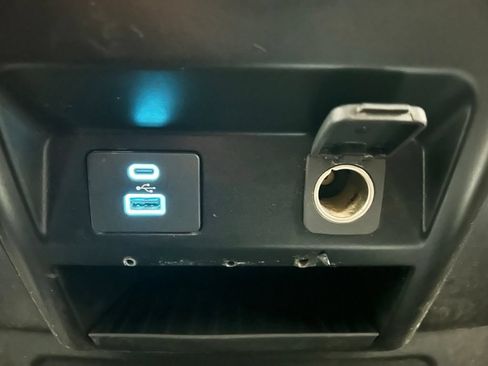 Used 2020 Ford F250 XLT w/ XLT Value Package AWD/4WD image 24