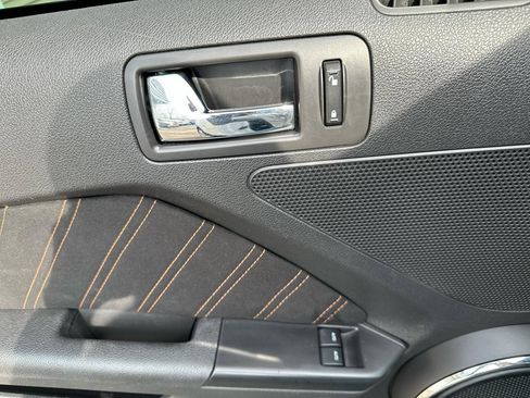 Used 2014 Ford Mustang GT Premium image 15