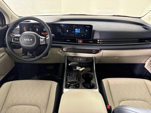 New 2026 Kia Carnival EX FWD image 36