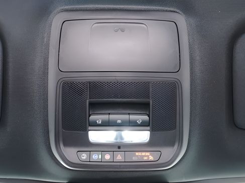 Used 2025 GMC Acadia AT4 w/ Luxury Package AWD/4WD image 19