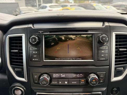 Used 2019 Nissan Titan SV w/ SV Convenience Package AWD/4WD image 33