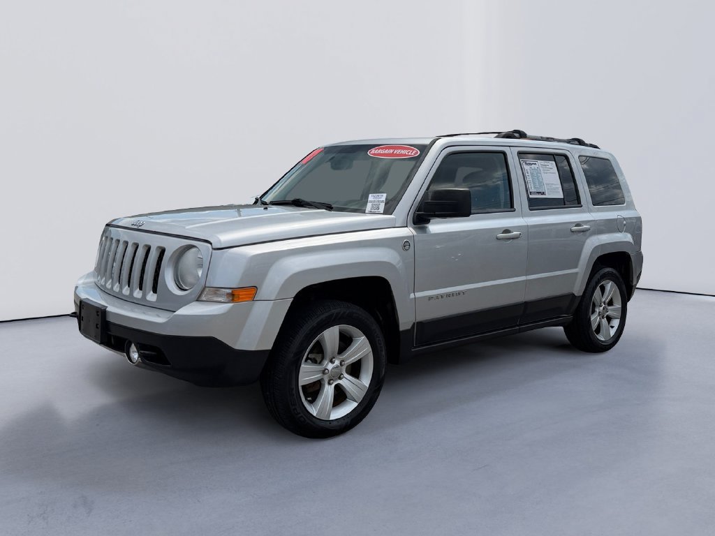 Used 2014 Jeep Patriot Limited w/ Sun/Sound Group AWD/4WD image 7