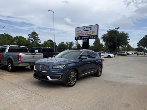 Used 2019 Lincoln Nautilus Reserve FWD image 3