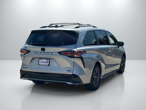 Used 2025 Toyota Sienna XSE w/ XSE Premium Package AWD/4WD image 5