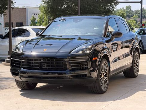 Used 2023 Porsche Cayenne Platinum Edition AWD/4WD image 9