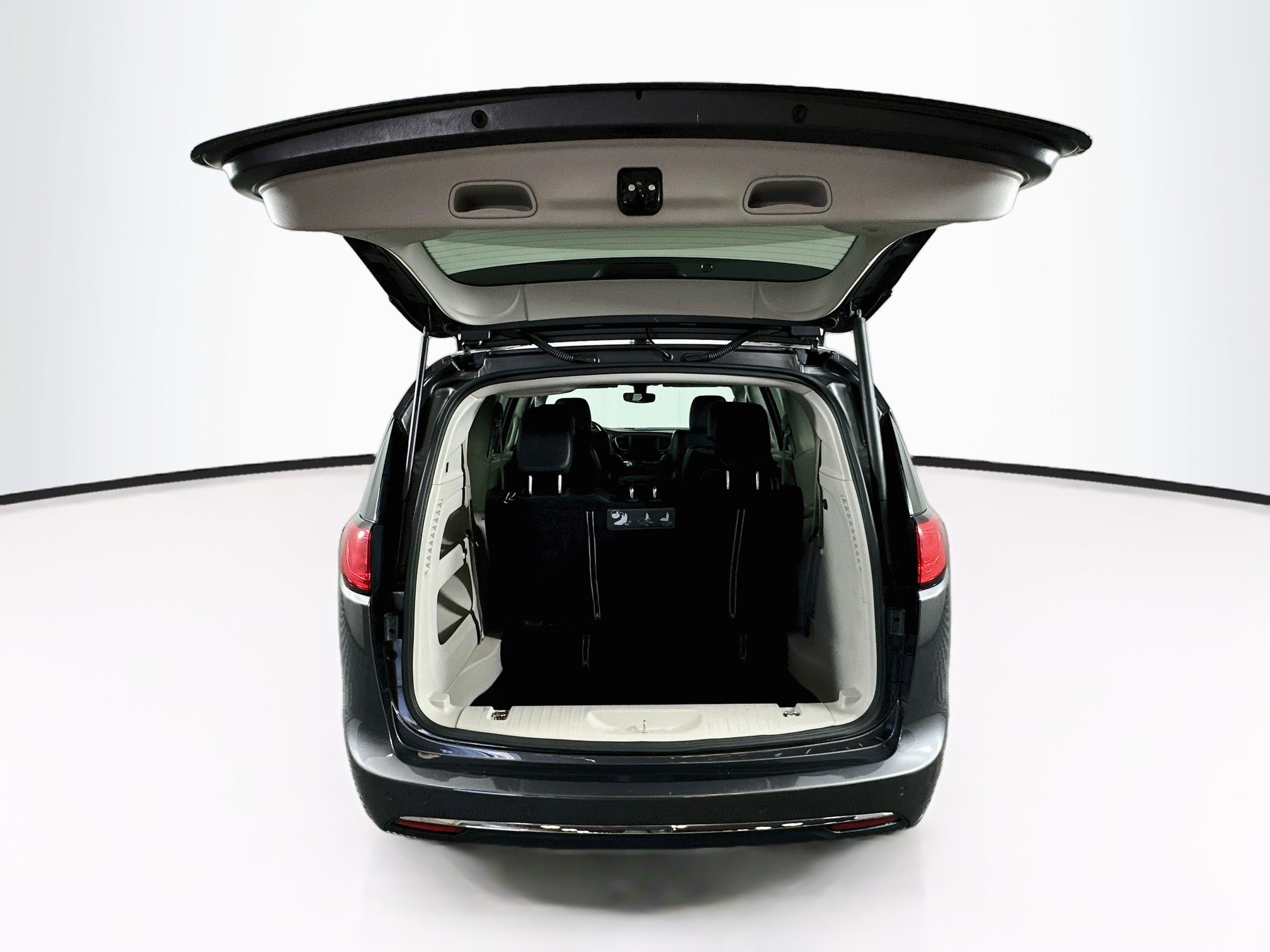 Used 2019 Chrysler Pacifica Touring-L FWD image 29