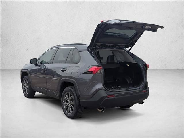 Used 2022 Toyota RAV4 XLE Premium AWD/4WD image 10