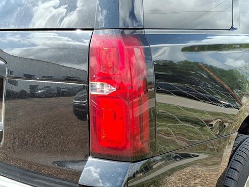 Used 2020 Chevrolet Tahoe LT RWD image 9