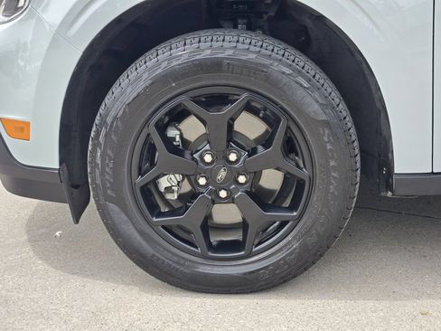 Used 2024 Ford Maverick Lariat w/ FX4 Off-Road Package AWD/4WD image 17