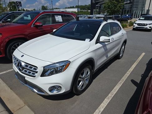 Used 2019 Mercedes-Benz GLA 250 4MATIC image 4