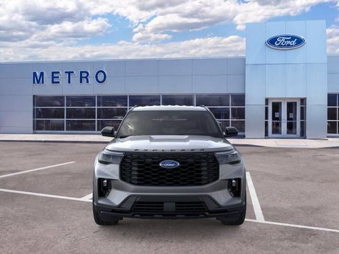 New 2026 Ford Explorer ST-Line w/ ST-Line Street Pack AWD/4WD image 7