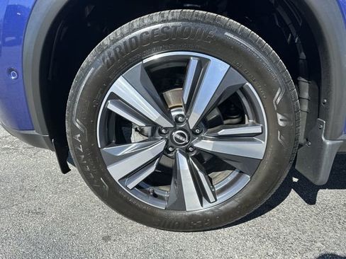 Certified 2023 Nissan Rogue SL w/ SL Premium Package image 9