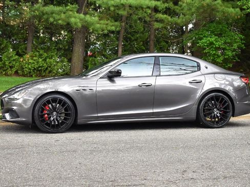 Used 2022 Maserati Ghibli Modena Q4 AWD/4WD image 3
