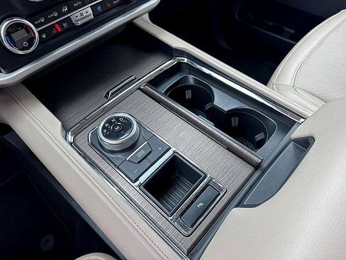 Used 2024 Ford Expedition Max Limited image 16