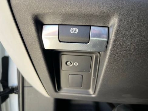 Used 2025 Land Rover Defender 110 S AWD/4WD image 15
