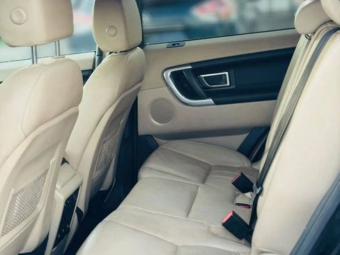 Used 2016 Land Rover Discovery Sport HSE image 14