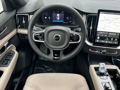 New 2026 Volvo XC90 B6 Plus image 12
