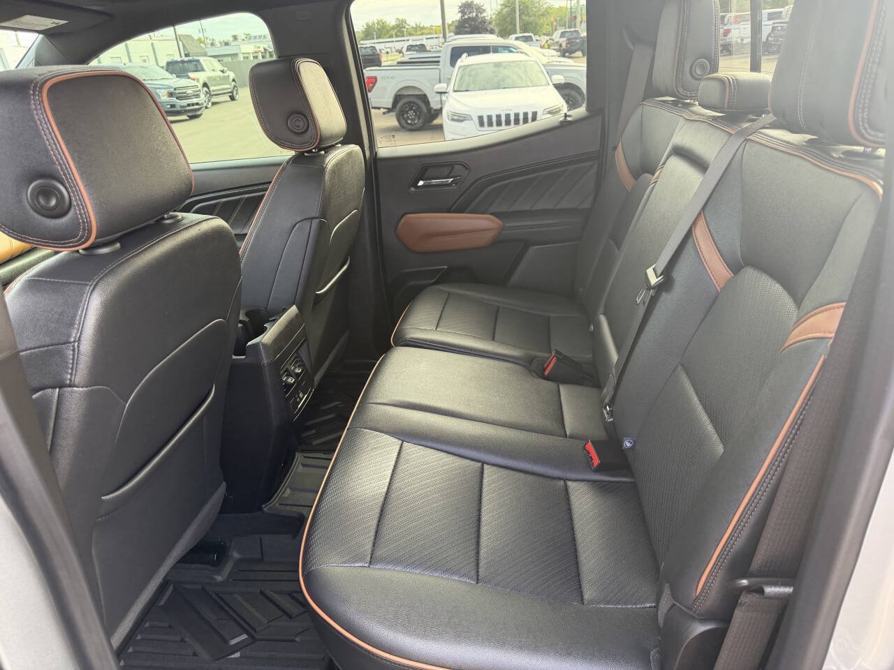 Used 2024 GMC Canyon AT4 w/ AT4 Premium Package AWD/4WD image 22