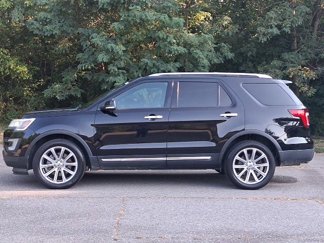 Used 2017 Ford Explorer Limited AWD/4WD image 2