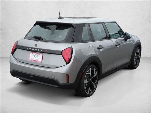 New 2026 MINI Cooper S image 2