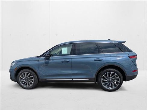 New 2025 Lincoln Corsair Reserve image 5