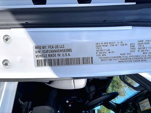 Used 2025 Jeep Wrangler Sport image 32