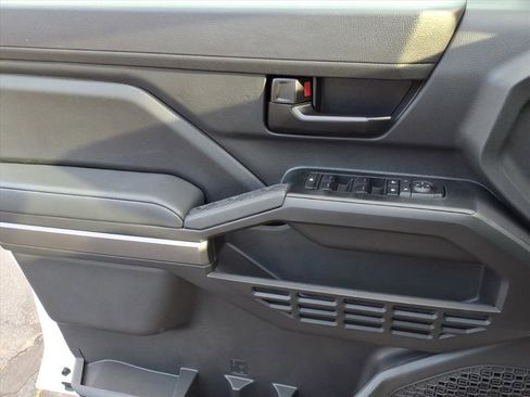 Certified 2026 Toyota Tacoma SR5 image 9