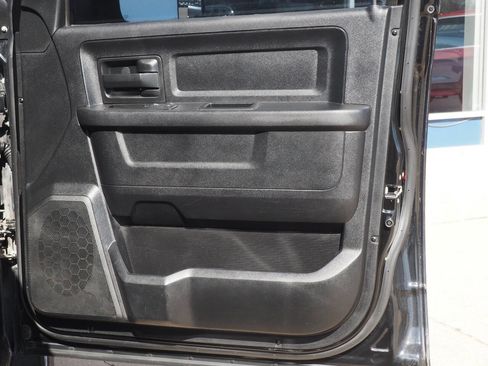 Used 2014 RAM 2500 Tradesman w/ Chrome Appearance Group image 12