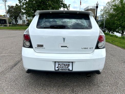 Used 2009 Pontiac Vibe GT image 4