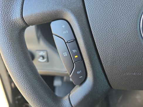 New 2025 Chevrolet Express 2500 Work Van image 25