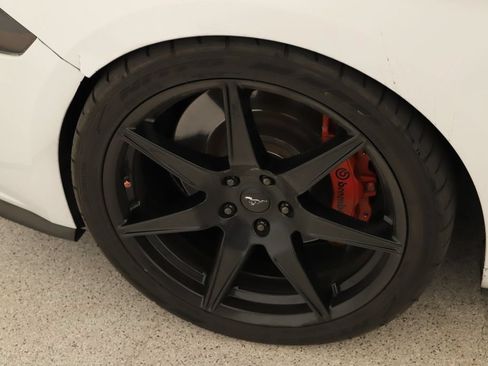 Used 2019 Ford Mustang GT Premium w/ GT Performance Package RWD image 28