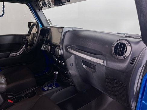 Used 2015 Jeep Wrangler Unlimited Sport w/ Quick Order Package 24S image 29