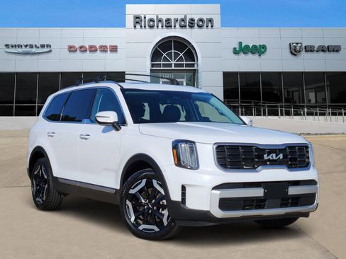 Used 2025 Kia Telluride S image 1