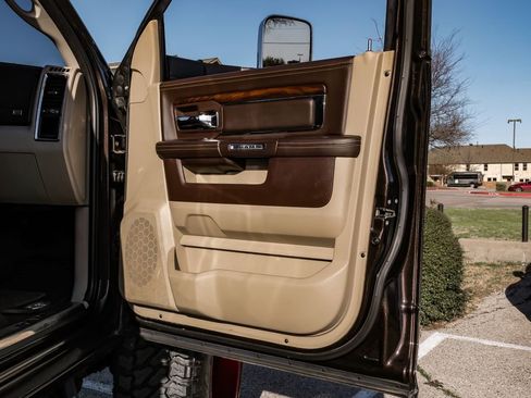 Used 2017 RAM 3500 Laramie Longhorn image 51