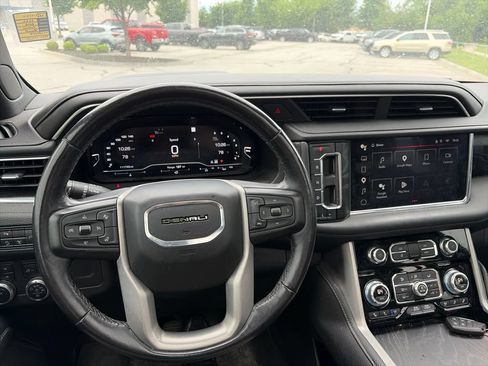 Used 2022 GMC Yukon Denali AWD/4WD image 12