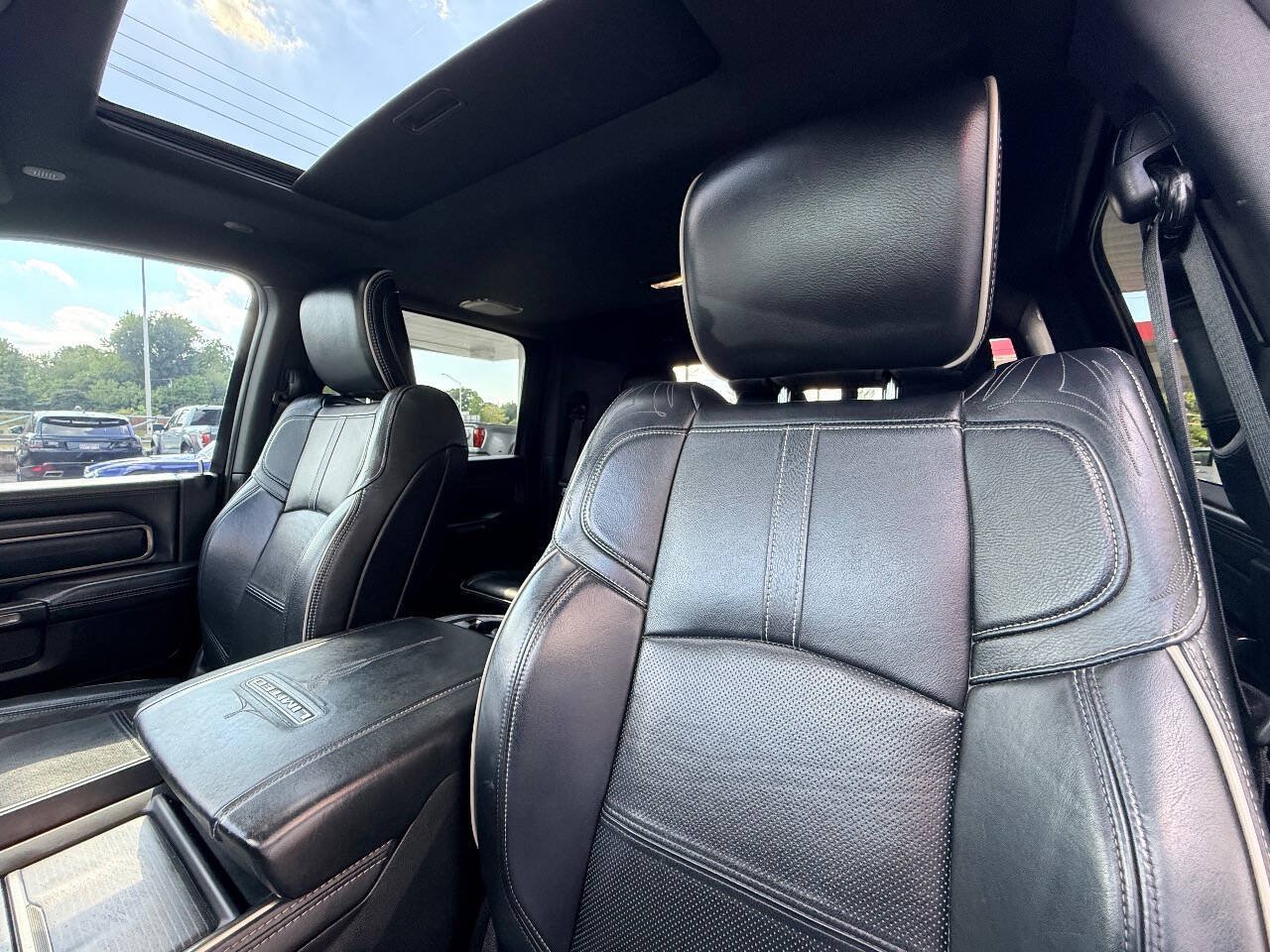 Used 2019 RAM 3500 Limited AWD/4WD image 34