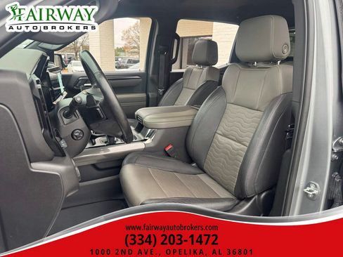 Used 2023 Chevrolet Silverado 1500 ZR2 w/ Technology Package image 9