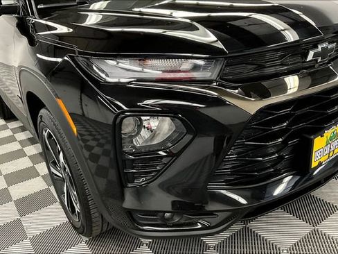 Used 2023 Chevrolet TrailBlazer RS FWD image 31