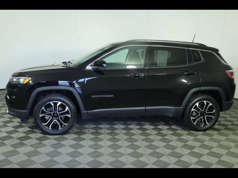 Certified 2022 Jeep Compass Limited w/ Sun and Sound Group AWD/4WD image 18